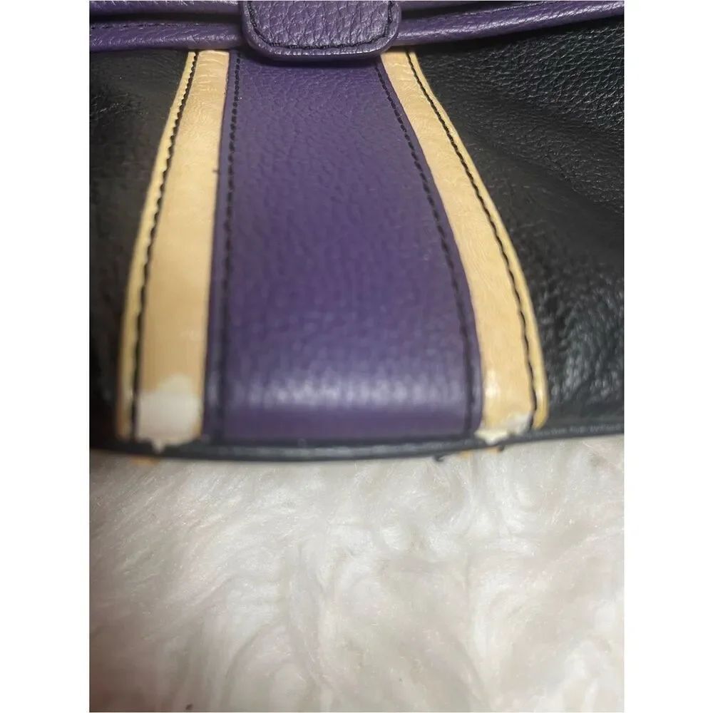 Maxx New York Purple & beige Trim shoulder bag with gold tone hardwares. - Picture 16 of 16